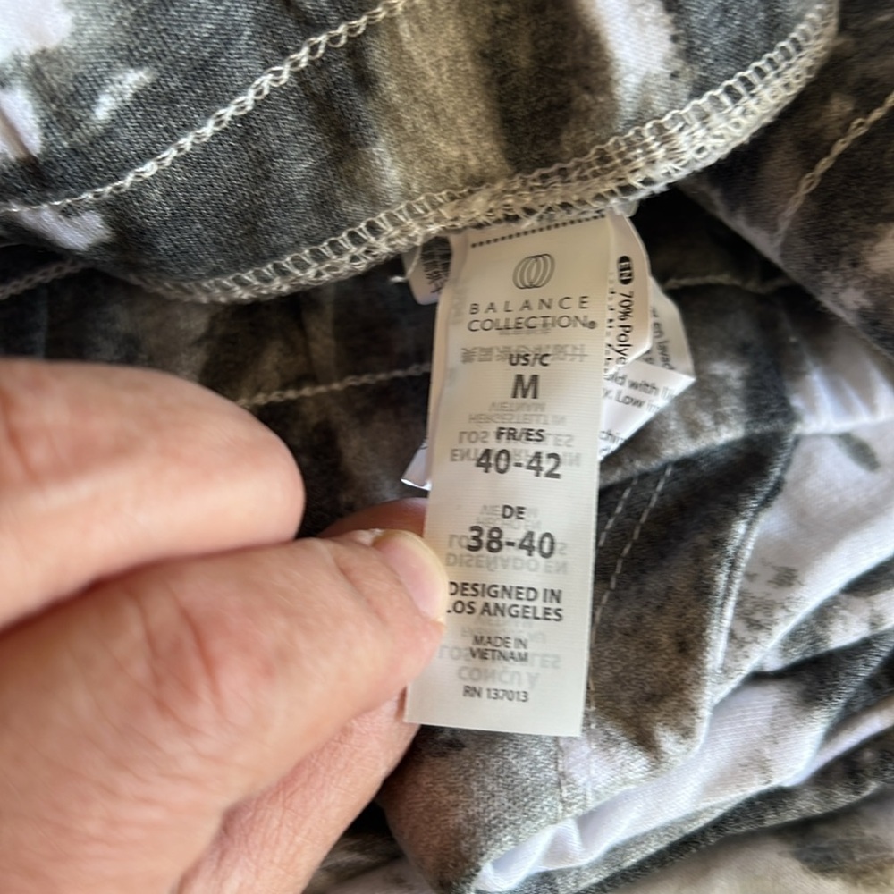 Balance Collection White Tie-Dye Haze Weekender 27'' Pocket Joggers Brand new - Picture 4 of 4